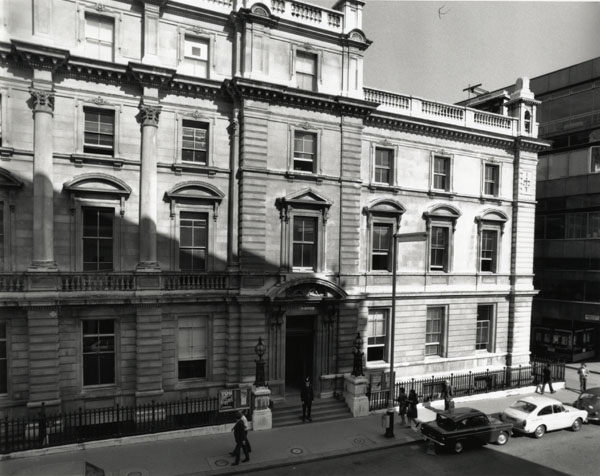 photograph looking down on the entrance to Bow Street Police Station, date unknown.
