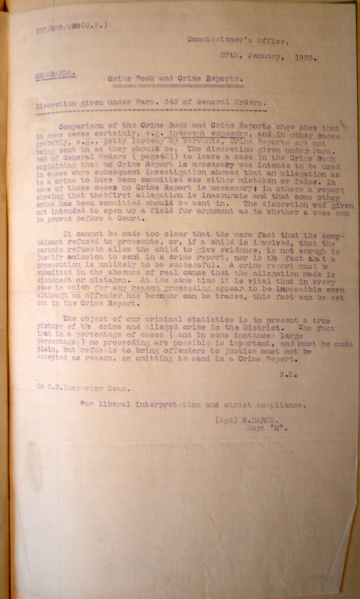 Memo from the Commissioner's Office  reminding officers to complete Crime Book, 27th January 1933