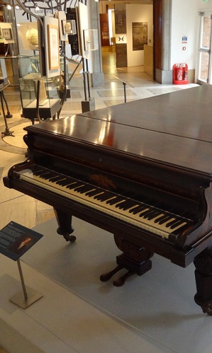 Photograph of George Eliot’s 1869 Broadwood piano by kind permission of the Herbert Art Gallery & Museum, Coventry