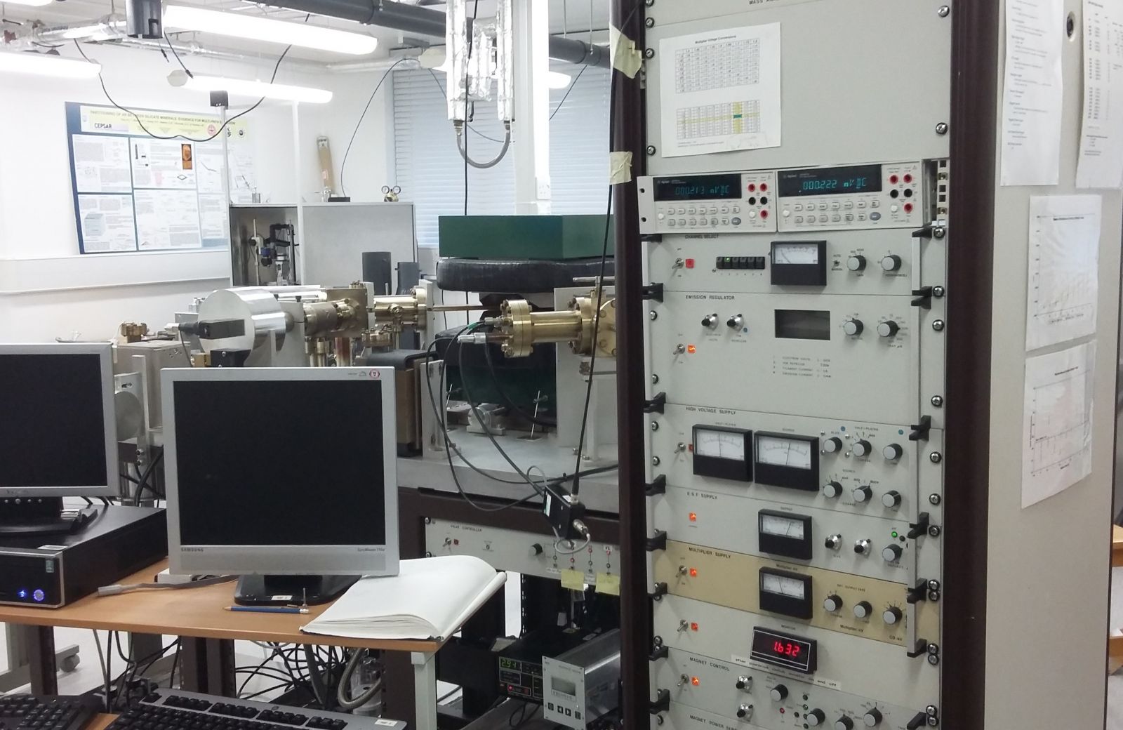 Computer and electronics units for the MAP Mass spectromter